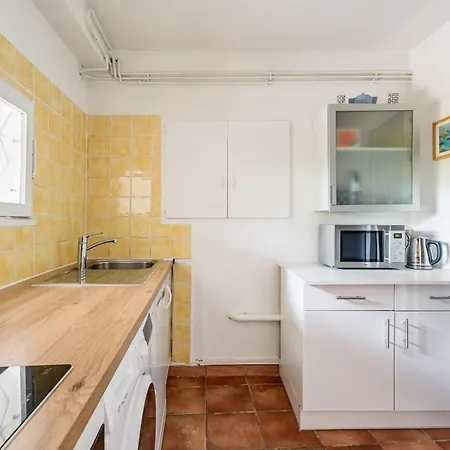 Chez Francoise Par Dodo-a-cassis
